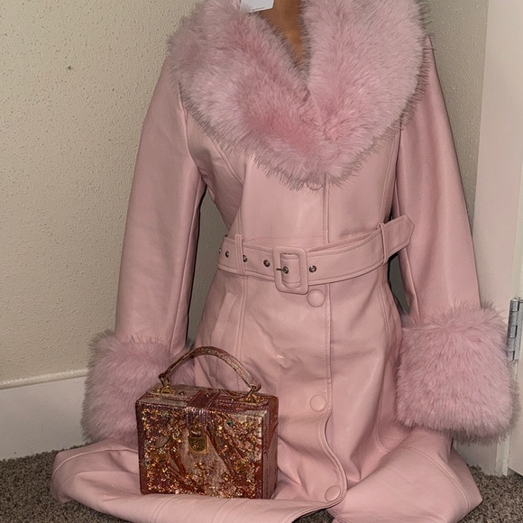 Pink Faux Fur Collar Trench - Picture 6 of 8